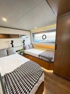 20 guest cabin